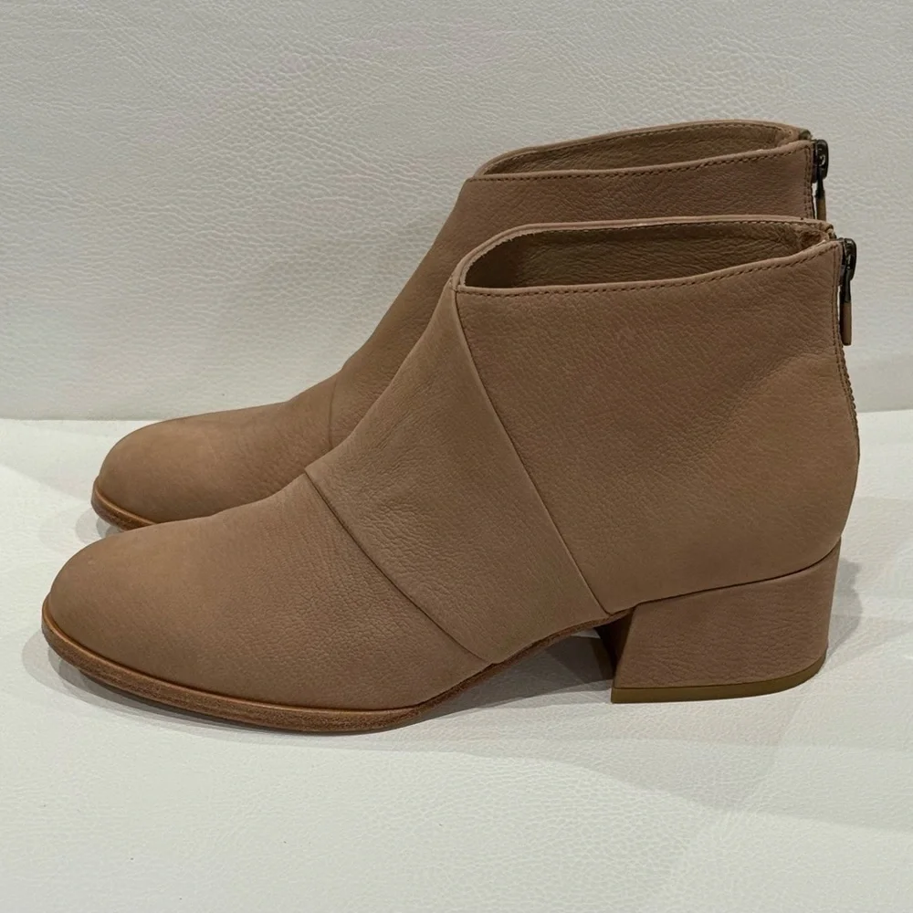 Eileen Fisher Fayo Block Heel Booties Women's Tan Leather Size 6.5